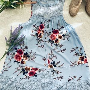NWT Entro Floral and Lace Dress